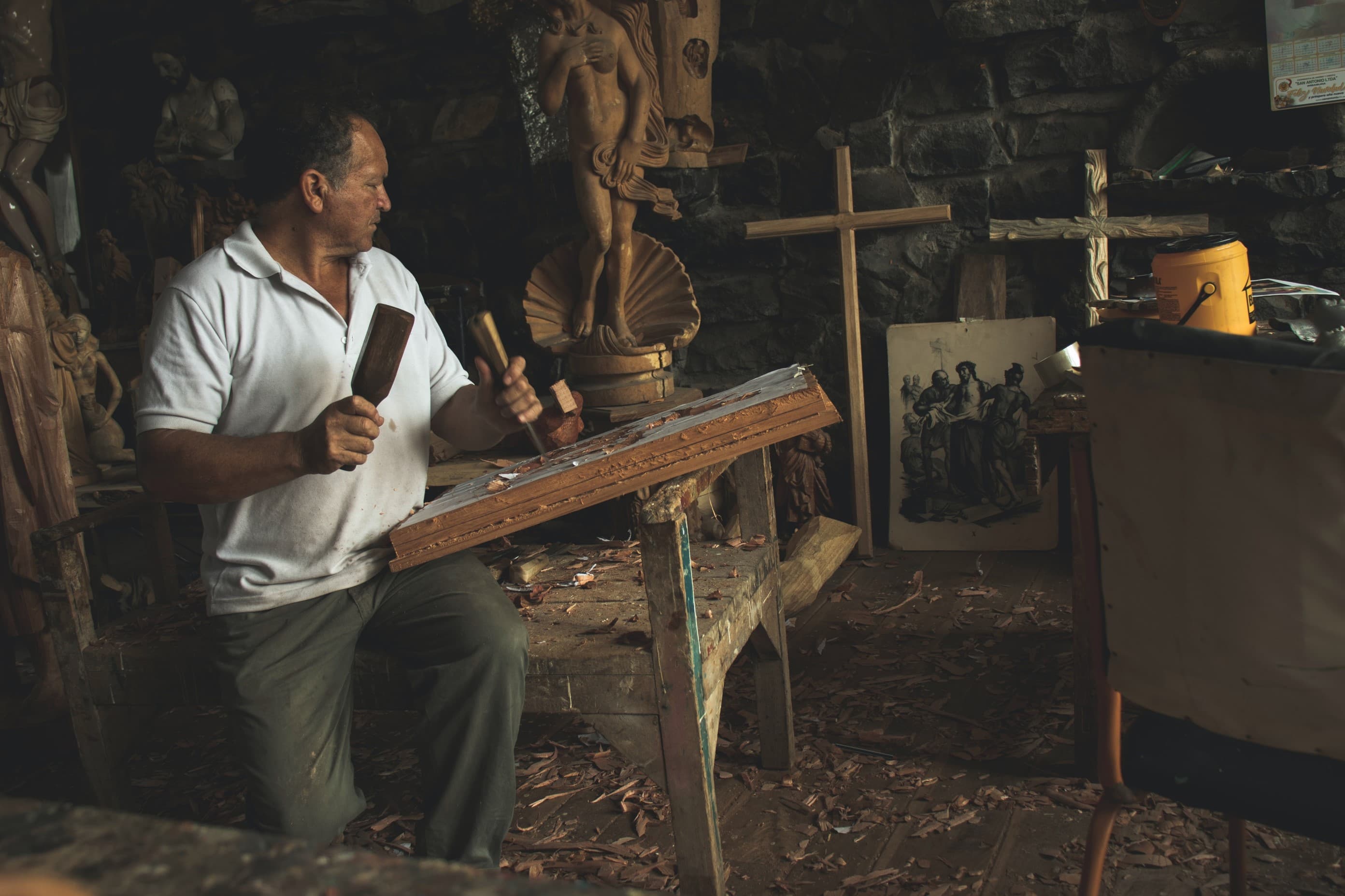 How Sculptures can Contribute to your Amazing Home Décor?